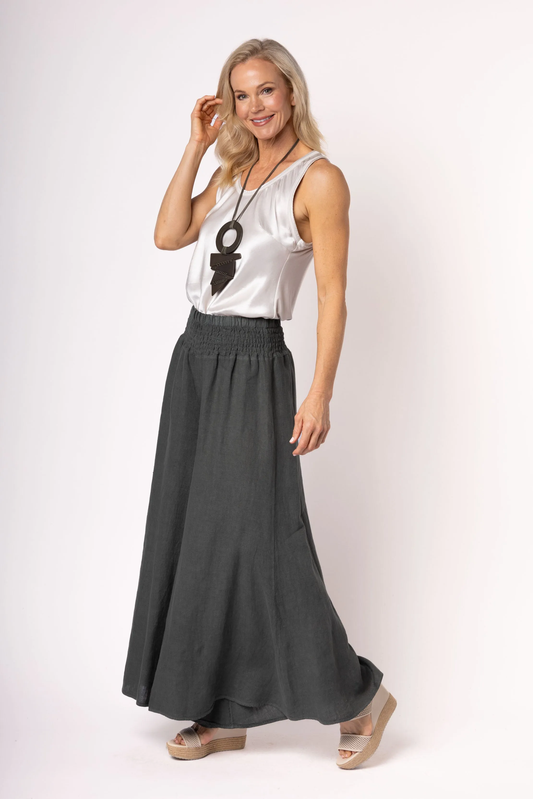 Diana Pant in Khaki