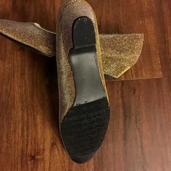 Hush Puppies Soft Style Gold Pump Cone Heels SZ 10