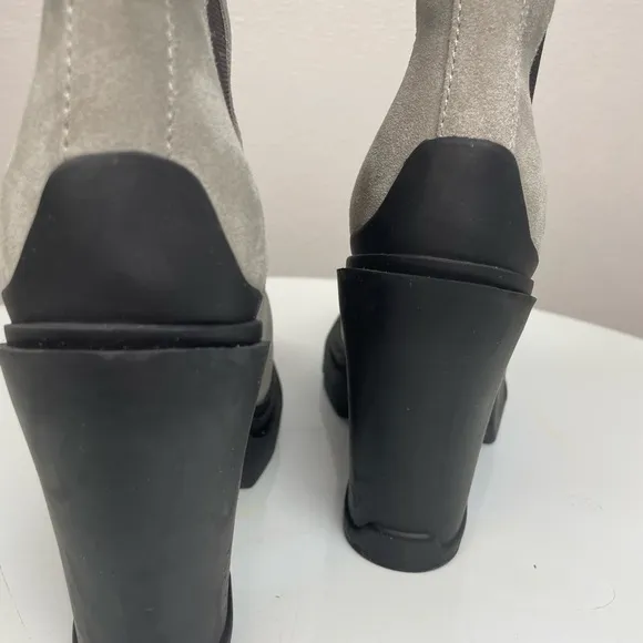 Marc Fisher Gray Ramiro Heeled Chelsea Bootie Size 6.5 NWOT