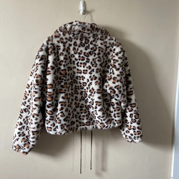 No.One.Cares. New Leopard Print Bomber Jacket  Fuzzy Soft Short Crop Size S