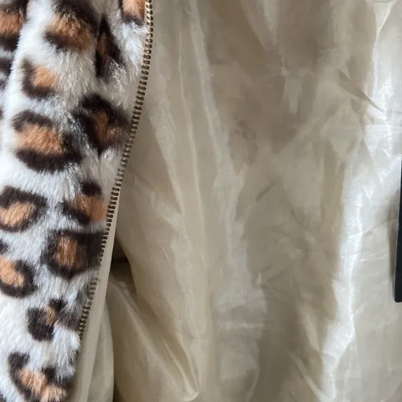 No.One.Cares. New Leopard Print Bomber Jacket  Fuzzy Soft Short Crop Size S