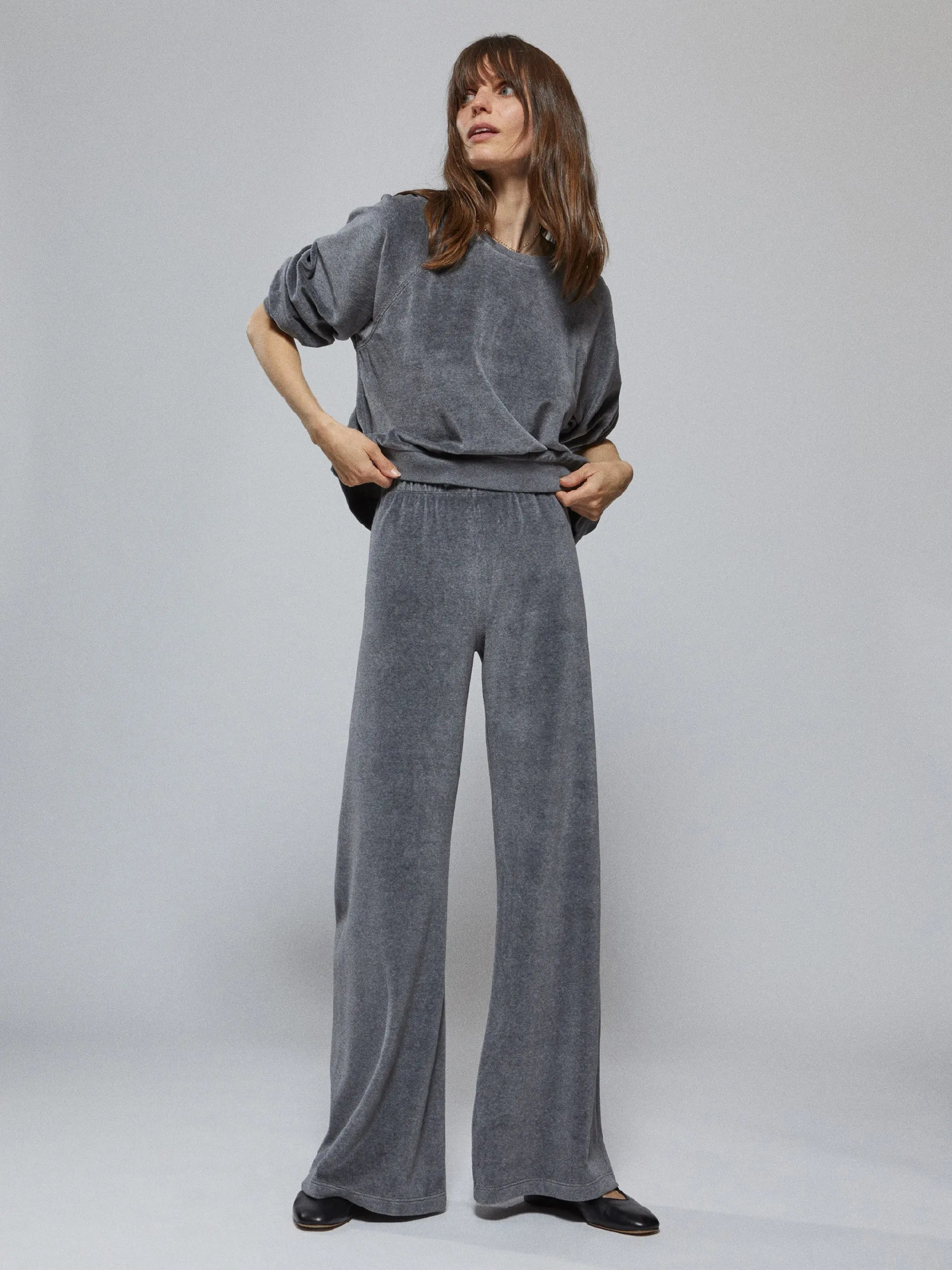 The Samos Oversized Sweatshirt in Velour